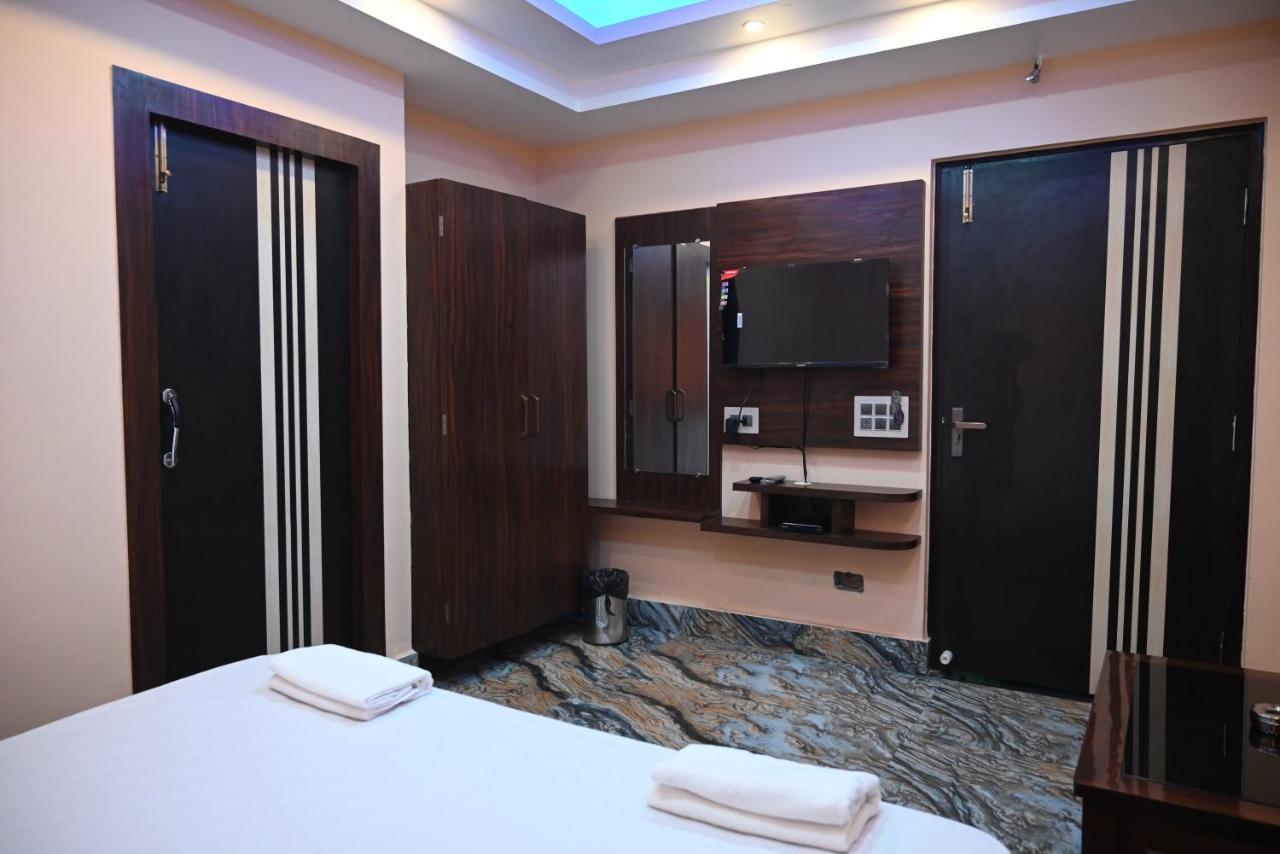 Oyo Hotel Tulusi Inn Bolpur Exterior foto